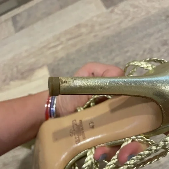 VALENTINO GARAVANI STRAPPY GOLD HEEL SANDALS SIZE 40 - Picture 13 of 14